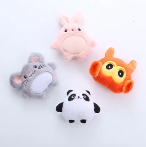 Cartone animato giocattolo gatto stile moderno per interni gattino giocattolo interattivo di peluche con cigolante erba gatta allevia la noia per animali domestici e cani - Product Image 3