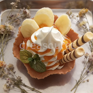 Figura de Sundae de Waffle Realista, Ecológica, con Imitación de Helado, Rodajas de Plátano, Palitos de Waffle y Diseño de Corazón para Tienda de Postres - Product Image 6