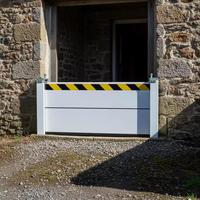 Barrière anti-inondation professionnelle en alliage d'aluminium certifiée ISO9001 pour la protection des allées et garages résidentiels