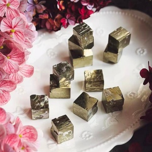 Spécimen de cristal de pyrite cubique naturelle, pierre brute de chalcopyrite dorée, cubes de pyrite de fer polie, collection de haute qualité, Feng Shui - Product Image 2