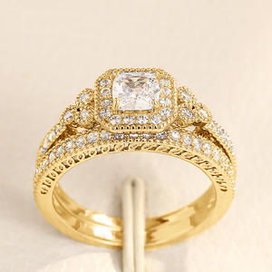 Anello di Fidanzamento con Diamante Taglio Principessa in Oro Bianco per Donna, Colore D Naturale, Design Halo - Product Image 5