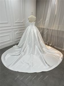 क्लासिक दुल्हन शादी के गाउन स्ट्रैपलेस लेट्स बोइस तरह के कपड़े के साथ सैटिन शादी की पोशाक - Product Image 5