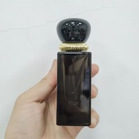 Botella de spray de fragancia negra personalizada Botella de perfume de vidrio grueso cuadrado de 50ml con tapa negra