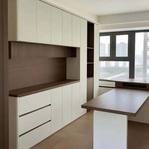 Armoire en mélamine sur mesure - Facile à nettoyer, installation rapide, service de conception en 3 jours, solution de rangement pour la chambre à coucher - Product Image 1