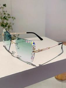 Gafas de Sol Sin Montura con Borde Recto 2024 para Mujer, Gafas de Sol de Moda para Adultos Mayores, con Cristales de Diamantes y Personalidad, Espejo Protector Solar - Product Image 6