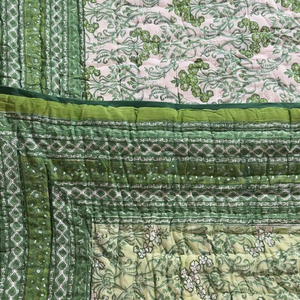 Edredón de Lujo con Diseño de Bloques Estampados a Mano, Estilo Vintage, Tamaño Queen, Algodón Kantha, Manta Reversible Suave para Invierno, para Hotel - Product Image 1
