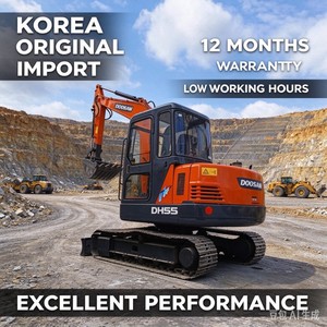 Mini-excavatrice d'occasion Doosan DH55, modèle 2024, 5,5 tonnes, avec godet de terrassement, faible nombre d'heures de fonctionnement, moteur, boîte de vitesses, pompe, PLC - Product Image 1