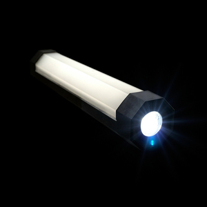 UYLED Q8T Lámpara Portátil de Diseño Octágono Único, Antorcha Táctica Magnética, Recargable, Multifuncional, Luz <span class=keywords><strong>LED</strong></span> - Product Image 2