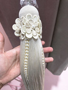 2025 nouvelles innovations <span class=keywords><strong>Fontainebleau</strong></span> tête unique grosse pointe boule suspendue gland <span class=keywords><strong>chinois</strong></span> avec fleur tissée - Product Image 3