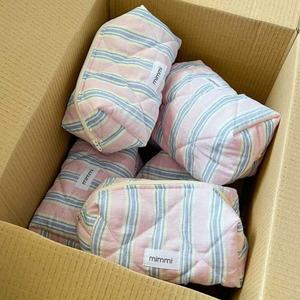 Cotton Toiletry <b>Bag</b> Floral Print Cosmetic <b>Wash</b> <b>Bags</b> Quilted Makeup Storage <b>Bag</b> <b>for</b> Women <b>Travel</b> Outdoors Beach - Product Image 3