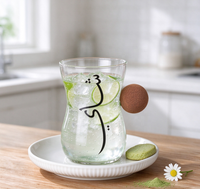 Tasse à thé en verre avec calligraphie arabe, poignée en balle de liège, soucoupe en céramique côtelée, résistante à la chaleur pour les boissons chaudes et froides