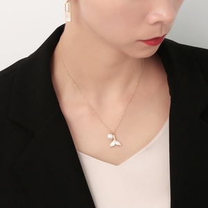 XIXI OEM <span class=keywords><strong>Bijoux</strong></span> En Acier Inoxydable Sieraden Pearl Mujeres 18K Chapado en oro Cadena Shell Sirena Cola Joyería de <span class=keywords><strong>moda</strong></span> Collares - Product Image 6