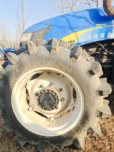 Tractor de granja usado, SNH 80 hp - Product Image 5