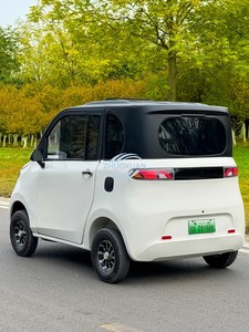 Véhicule électrique familial à quatre roues entièrement fermé, longue autonomie, pour usage quotidien, nouvelle énergie - Product Image 3