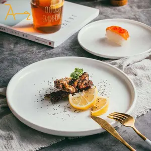 창조적 인 도자기 접시 요리 취사 식기 행사 매트 레스토랑 화이트 레이즈 림 세라믹 플레이트