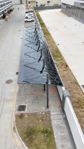 Moderno Carport Inclinato <span class=keywords><strong>a</strong></span> <span class=keywords><strong>Sbalzo</strong></span> in Alluminio <span class=keywords><strong>per</strong></span> Esterni, <span class=keywords><strong>Tettoia</strong></span> Resistente in Policarbonato Antiruggine <span class=keywords><strong>per</strong></span> Parcheggio Multipla <span class=keywords><strong>Auto</strong></span> - Product Image 5