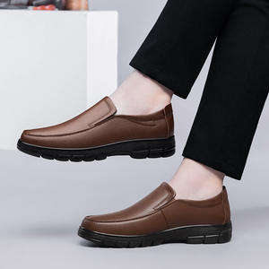 Chaussures en cuir véritable décontractées grande taille pour homme, nouvelle collection automne, à enfiler, semelle souple, respirantes, antidérapantes, couleur unie - Product Image 4