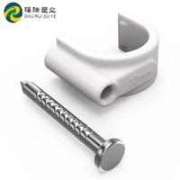 Clips de câble carrés en nylon blanc de bonne qualité efficaces Clips de câble plats en plastique regroupant des fils