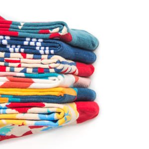 Chaussettes personnalisées KR Chaussettes bon marché à motif géométrique Chaussettes d'équitation en coton de haute qualité avec logo personnalisé Chaussettes d'équitation - Product Image 4