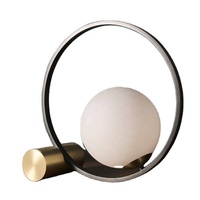 Lampe de table ovale en verre et métal de style nordique moderne pour la décoration de chevet