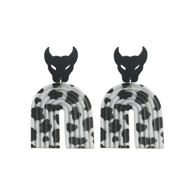 Funny Geometric Arch Carved Dot Print Clay Acrylic Earrings Black Cow Head Spray Paint Lovely Animal Teens Party Charm Jewelry