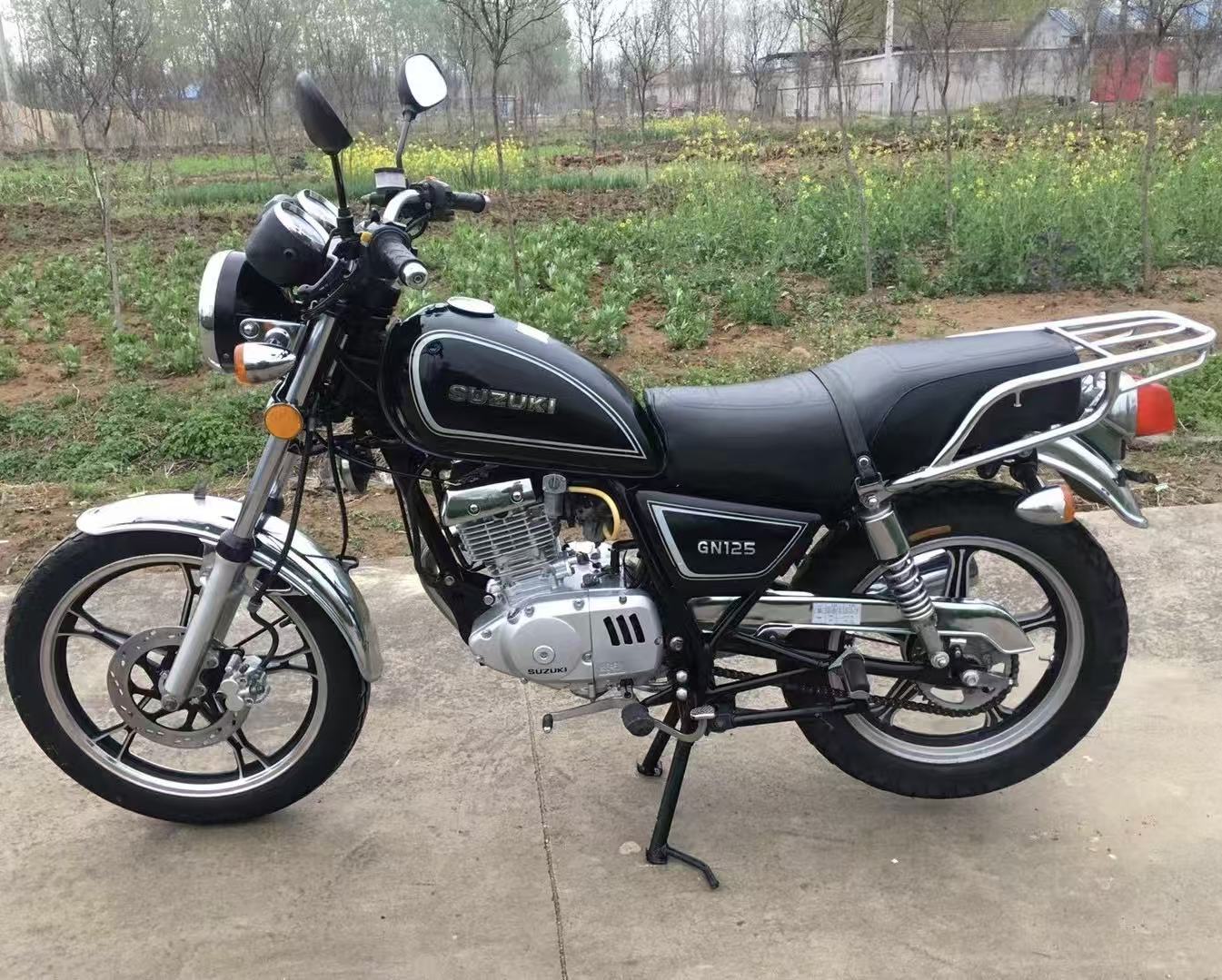 Suzuki GN125 with High-end Disc Brakes and Dual Electric Start