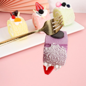 Modelo de postre de pastel suizo de frutas de simulación de PU, imán de nevera de pastel de crema de simulación, accesorio de fotografía - Product Image 3