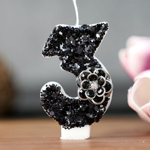 Velas <span class=keywords><strong>de</strong></span> <span class=keywords><strong>Cumpleaños</strong></span> Creativas <span class=keywords><strong>de</strong></span> Cristal Negro con Cera <span class=keywords><strong>de</strong></span> Parafina Hechas a Mano con Forma <span class=keywords><strong>de</strong></span> Rosa Oscura Clásica Misteriosa <span class=keywords><strong>para</strong></span> Mujer/Niña - Product Image 4