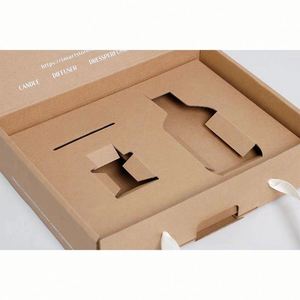 Petites boîtes cadeaux en matériaux recyclés personnalisées de haute qualité Boîtes à chaussures avec finition et poignée gaufrées - Product Image 6