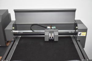 ANYCUT-F3550 Macchina <span class=keywords><strong>da</strong></span> Taglio a Doppia Testa ad Alta Velocità con WIFI, CNC e Touch Screen per Adesivi e Imballaggi, Plotter <span class=keywords><strong>da</strong></span> Taglio Flatbed F3550 - Product Image 2