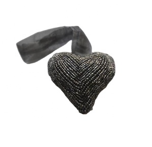 Adorno Navideño de Cuentas de Vidrio en Forma de Corazón Gris en Oferta, 10 cm, Disponible en Todos los Colores y Tamaños, Adorno Colgante para Árbol de Navidad - Product Image 1
