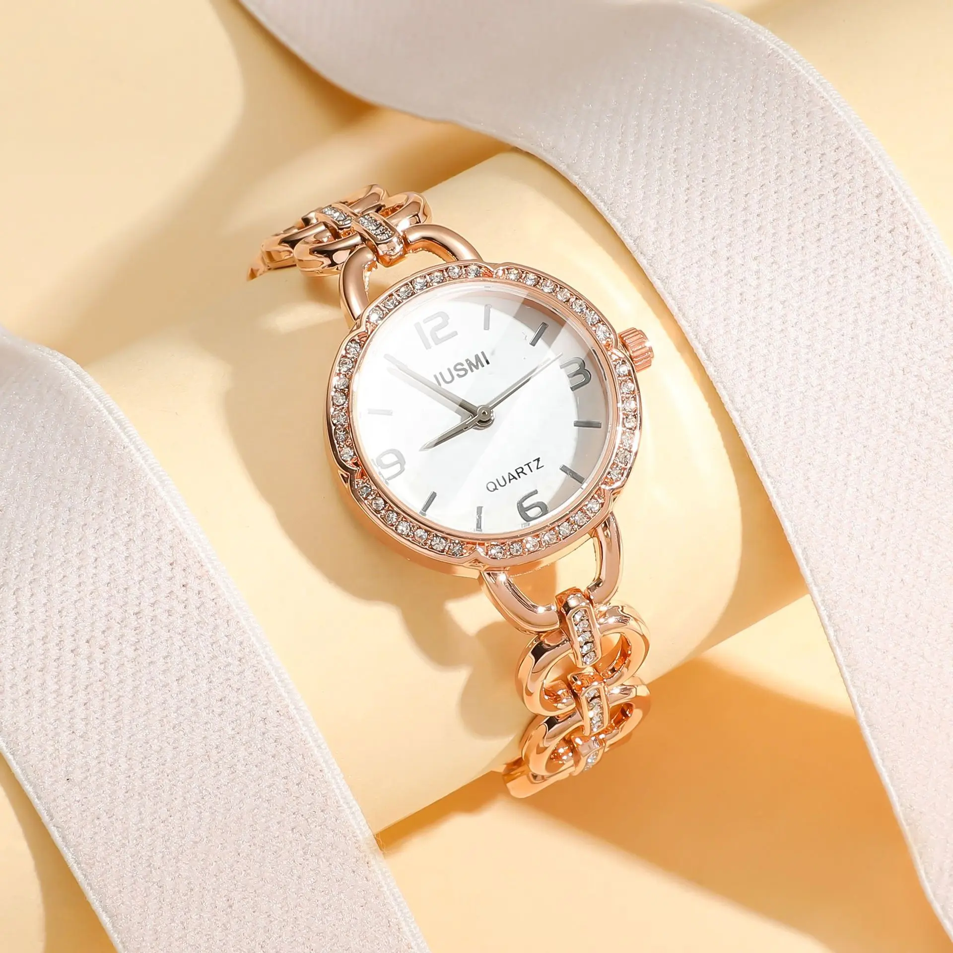 Groothandel Nieuwe Aankomst Mode Meerdere Stalen Strip Horloge Dames Quartz Horloge Handarmbanden Horloges Voor Meisjes