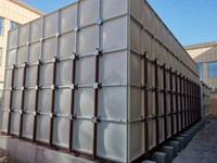 Réservoir d'eau en GRP résistant à la corrosion, réservoir de stockage en fibre de verre pour l'eau potable et les projets civils