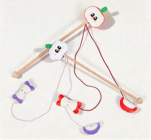 Varita de Madera Personalizada para Gatos, Juguete Interactivo de Peluche con Ratón y Nube para Gatitos, Juego en Interiores y Alivio del Aburrimiento - Product Image 1