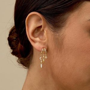 <span class=keywords><strong>Orecchini</strong></span> Pendenti Placcati Oro 18K di Alta Qualità, <span class=keywords><strong>Set</strong></span> di <span class=keywords><strong>Orecchini</strong></span> a Goccia con Zirconi in <span class=keywords><strong>Argento</strong></span> e Nappine per Donne - Product Image 4