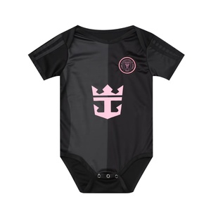 ชุดนอนเด็กทารกฟุตบอลลีกอเมริกาเหนือปี 2026 โปรตุเกส ซัมเมอร์ |   ชุดรอมเปอร์ฟุตบอลเด็ก CR7 แขนกุด ยูนิเซ็กส์ ขายส่ง - Product Image 4