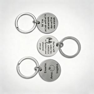 Breloques de mode, bagues personnalisées mignonnes, porte-clés gravés, porte-clés chien dessin animé, porte-monnaie de Noël Kawaii en gros pour porte-clés 3D - Product Image 6