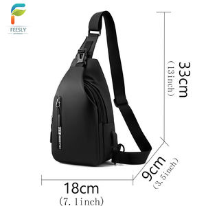 Sac de poitrine imperméable pour homme, randonnée, sac de poitrine antivol avec charge USB, sac de messager pour courts trajets, sacs à bandoulière - Product Image 2