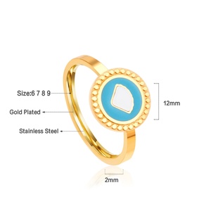 Nouvelle conception tendance, bague creuse plaquée or 18 carats, vente en gros de bagues en acier inoxydable pour femmes - Product Image 2