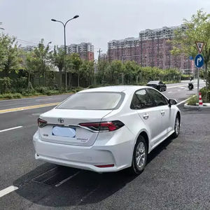 Venta caliente 2024 coche japonés Toyota Corolla 1,2 T Pioneer gasolina coche usado Cross 100-150Ps - Product Image 3