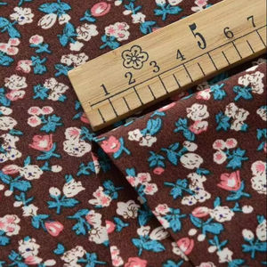 Tessuto floreale in Rayon di viscosa sottile e leggero traspirante per abiti estivi - Product Image 5