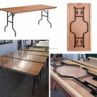 Table de travail pliante rectangulaire, plateau en bois, structure en acier noir thermolaqué, pour bureau, salle de formation et usage scolaire