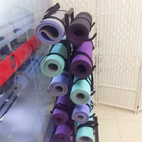 Support de présentation en métal pour rouleaux de tissu, de tapis, de moquette, de vinyle, de vêtements, de tapis de yoga, personnalisé pour les magasins de vente au détail