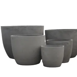 Pot serat kaca hitam dan putih besar untuk penggunaan dalam dan luar ruangan tanaman