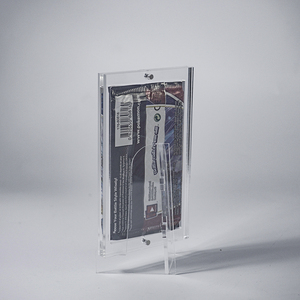 Support de bureau populaire en acrylique transparent de haute qualité pour cartes à collectionner TCG, idéal pour l'affichage des objets de collection - Product Image 4