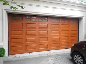 <span class=keywords><strong>Porte</strong></span> <span class=keywords><strong>de</strong></span> <span class=keywords><strong>garage</strong></span> moderne en aluminium à charnières escamotables, personnalisée, avec grille intégrée, noire, antivol, finition extérieure, en promotion - Product Image 2