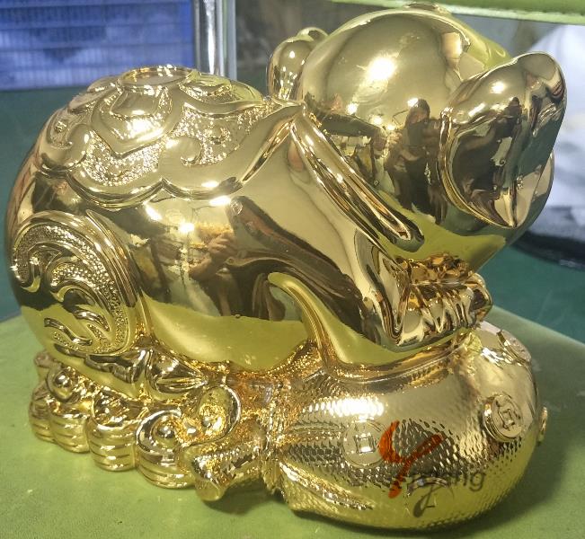 gold color