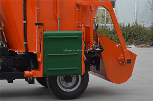 Máy Trộn TMR Nhỏ Thẳng Đứng Đơn Auger, Máy Trộn Thức Ăn Chăn Nuôi Tự Hành Để Bán - Product Image 5