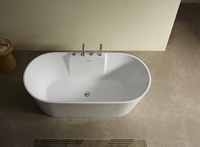 Baignoire autoportante en acrylique ovale moderne avec robinet intégré et ensemble d'accessoires de salle de bain pour maison, hôtel, villa