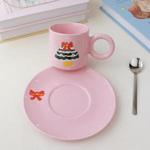 Cadeaux créatifs, tasses à café en céramique peintes à la main en forme d'arbre de Noël, rose, mignonnes, de haute qualité, avec soucoupe - Product Image 3